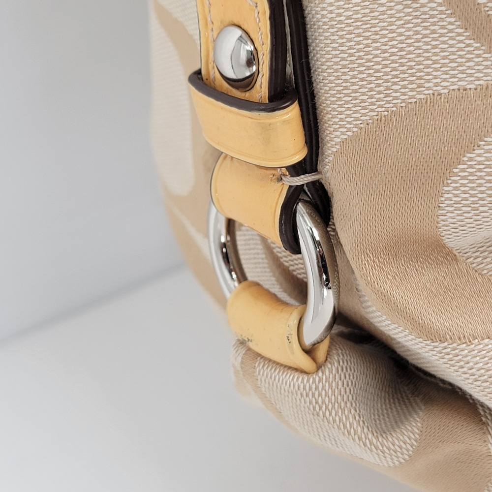 Coach Zoe Signature Jacquard Hobo Bag Tan Beige Yellow Patent Trim - Picture 4 of 16